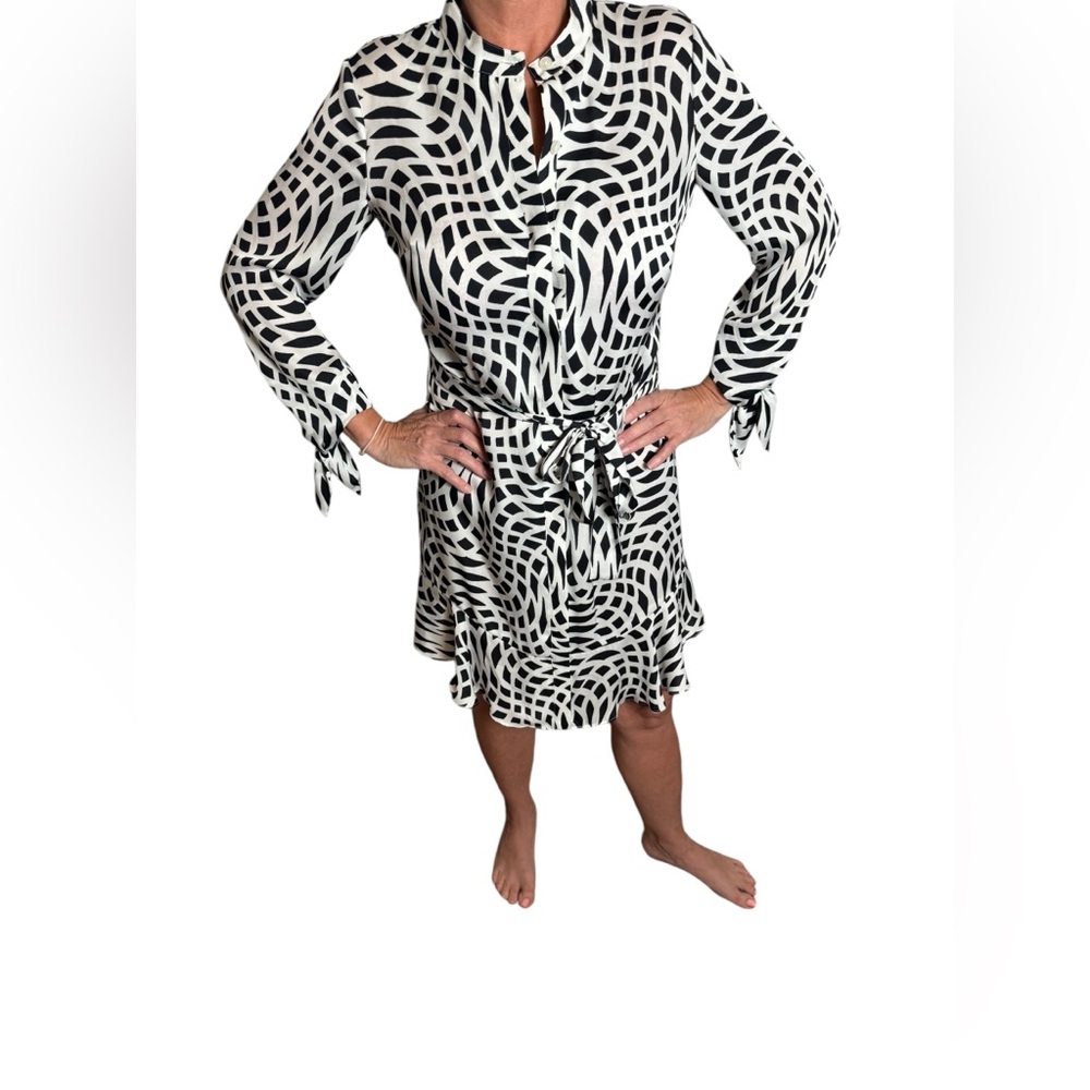 Laundry by Shelli‎ Segal black and white tunic style belted button down dress